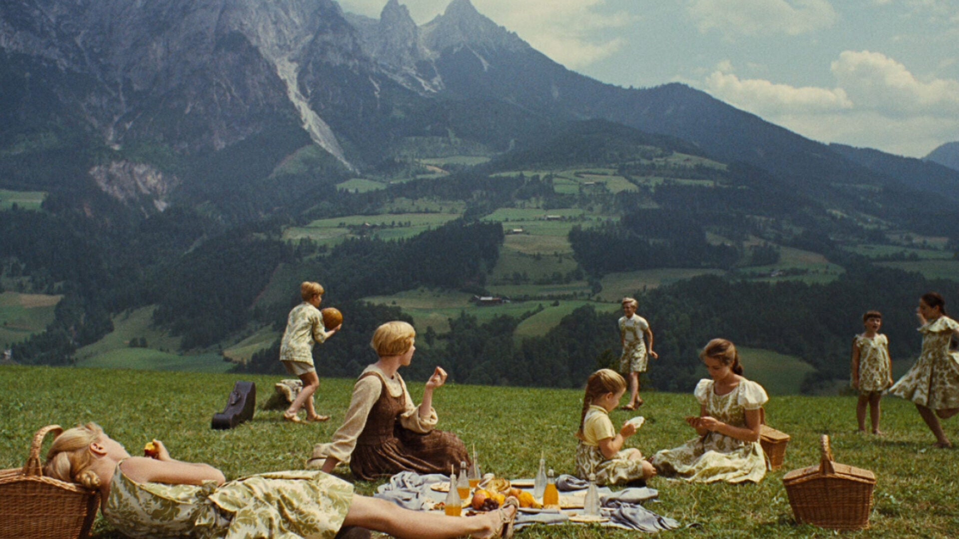 Vienna: Salzburg & Classic Musical Filming Locations Tour
