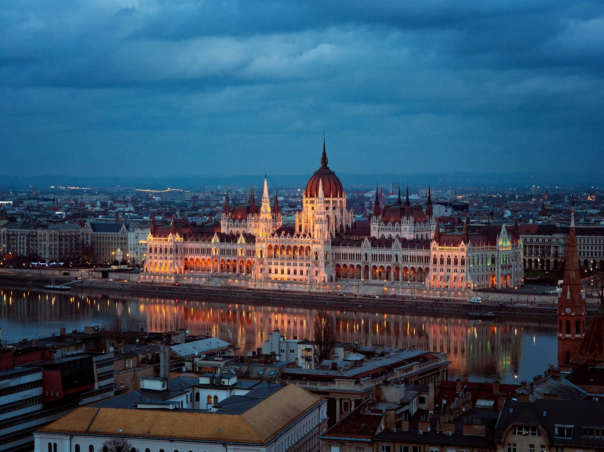Private Full Day Guided Tour To Budapest From Vienna