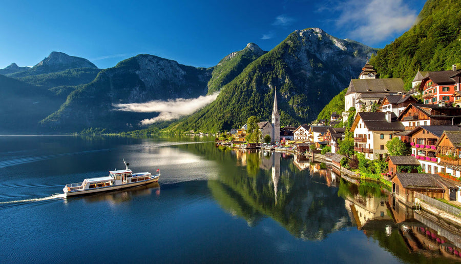 Hallstatt, Austria – lakeside village and Alpine scenery seen on the Hallstatt day trip from Vienna with boat ride