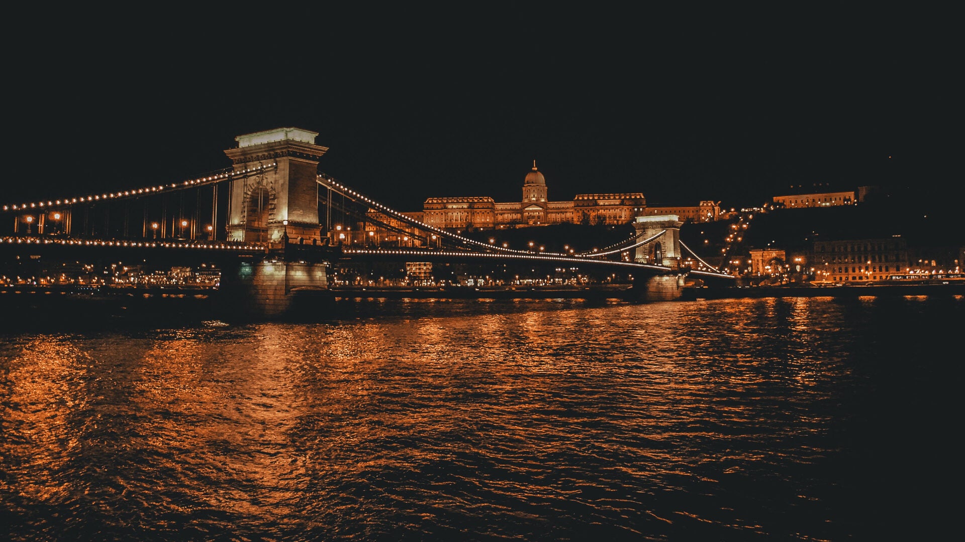 From Vienna: Budapest Full-Day Guided Tour To The Pearl Of The Danube